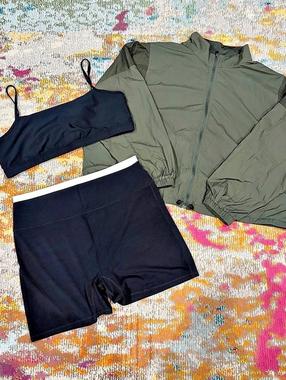 YBP by Abercrombie On The Go Collection Activewear Set in Black & H&M Move green